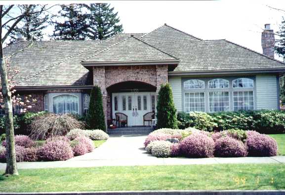 house1.jpg (31545 bytes)