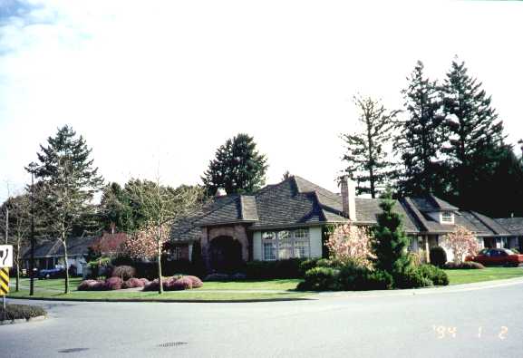 house2.jpg (25994 bytes)